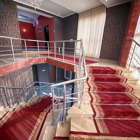 Hotel Tamari Кутаиси Экстерьер фото