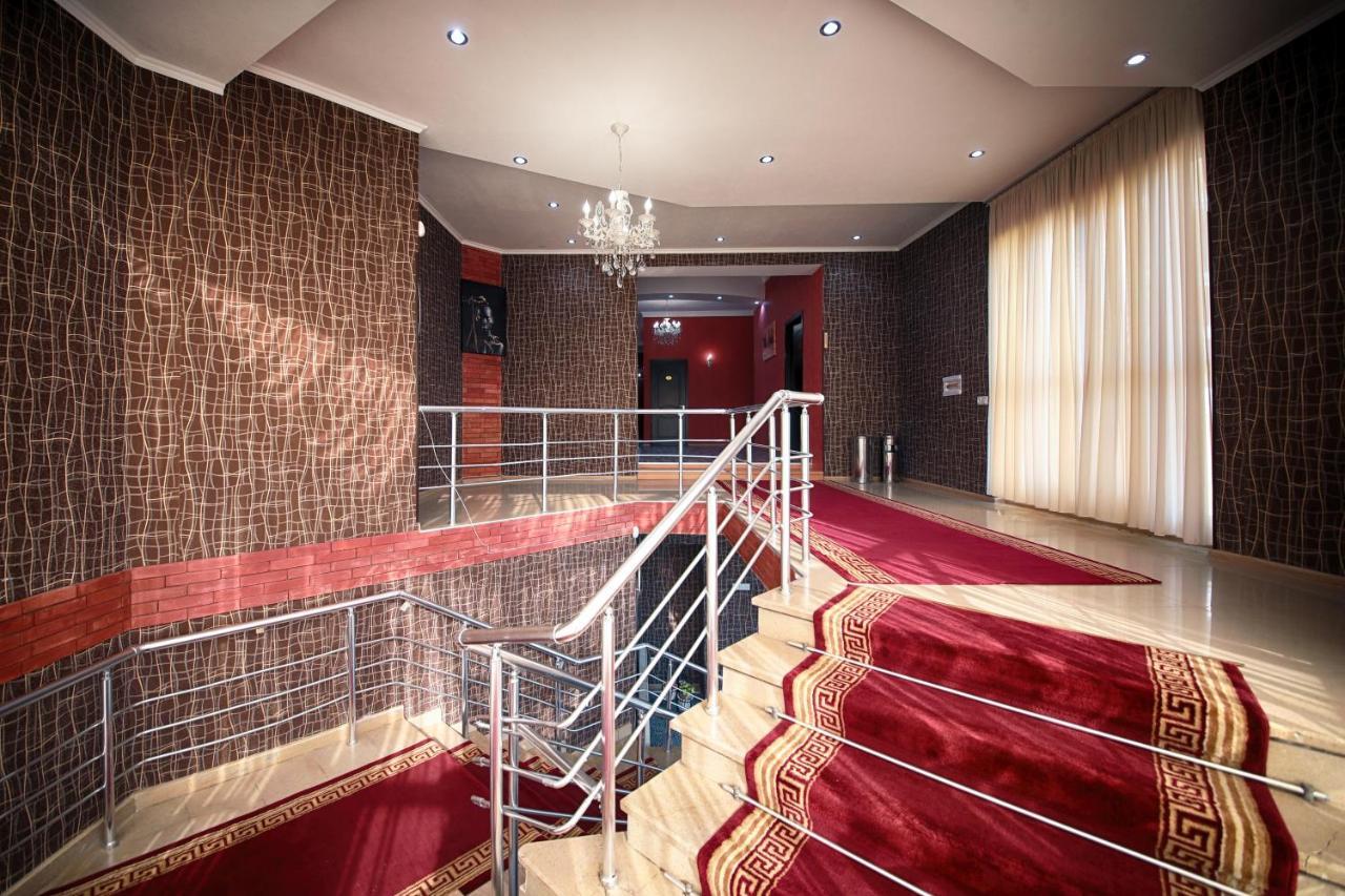 Hotel Tamari Кутаиси Экстерьер фото