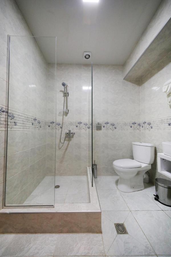 Hotel Tamari Кутаиси Экстерьер фото