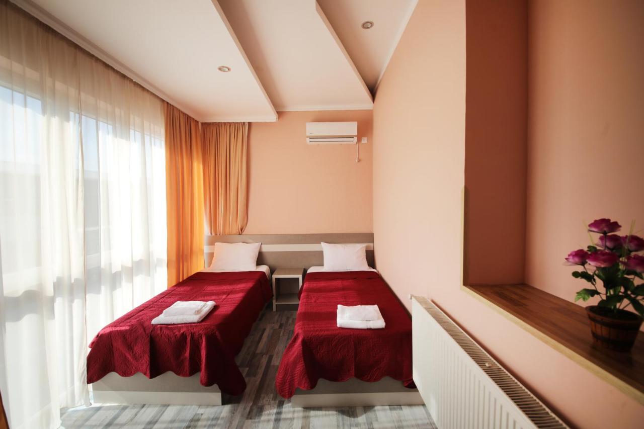 Hotel Tamari Кутаиси Экстерьер фото