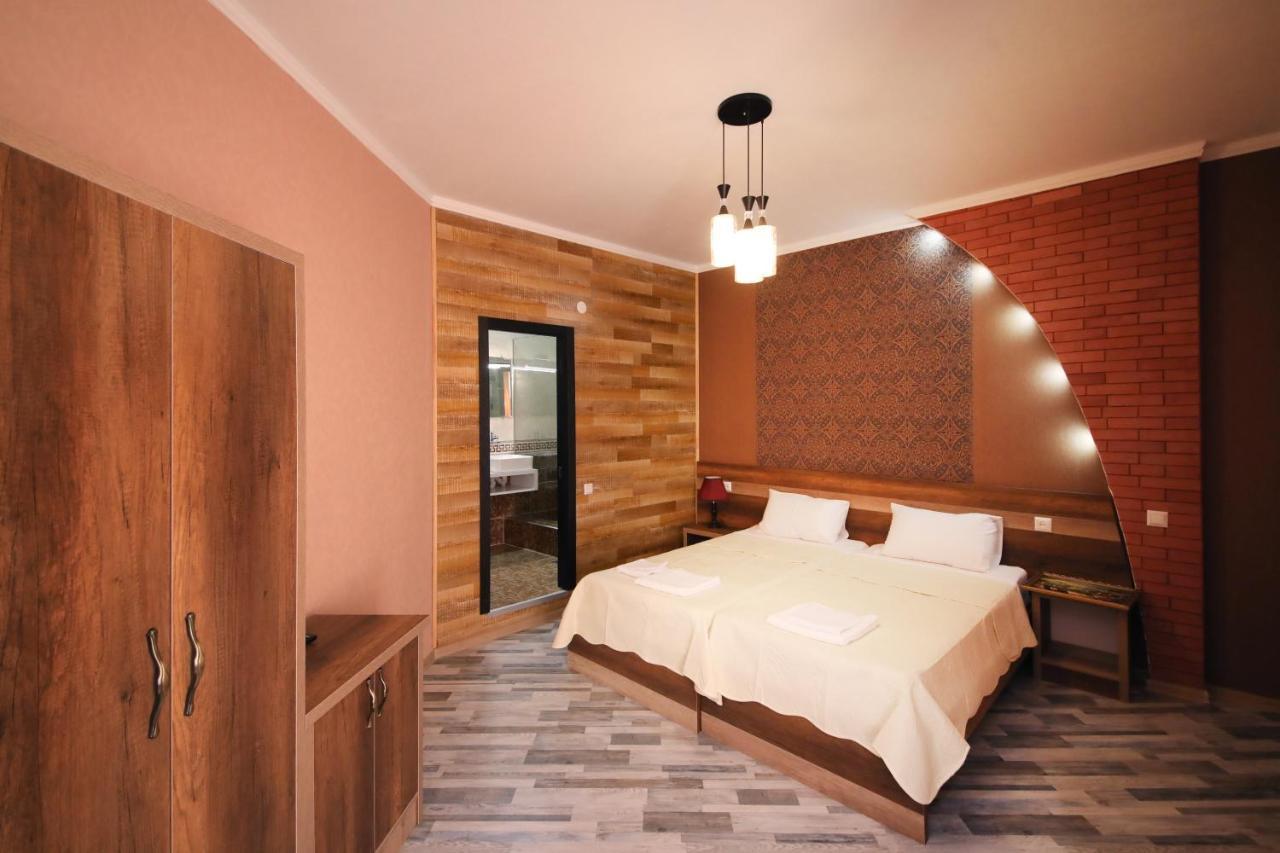 Hotel Tamari Кутаиси Экстерьер фото