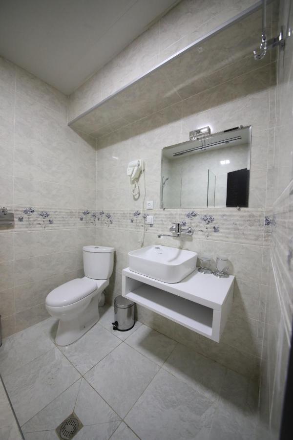 Hotel Tamari Кутаиси Экстерьер фото